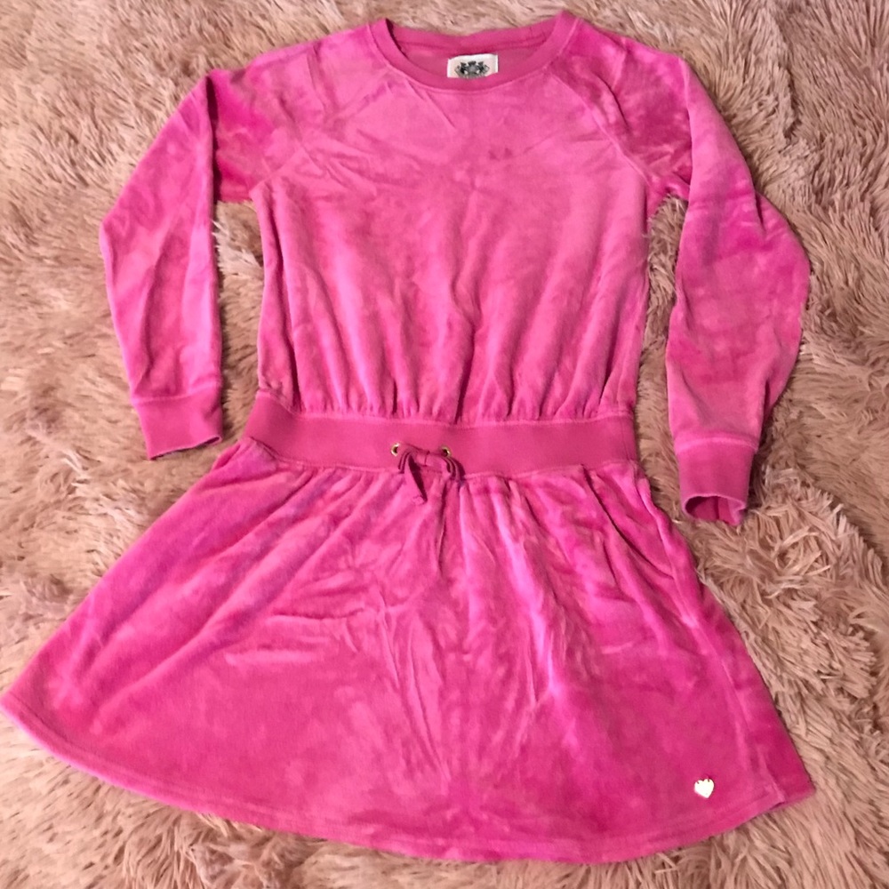 GUC cute Juicy Couture velvet dress 👗